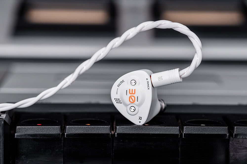DUNU DK30001 BD BrainDance 1DD+4BA+4Planar In-Ear Monitor