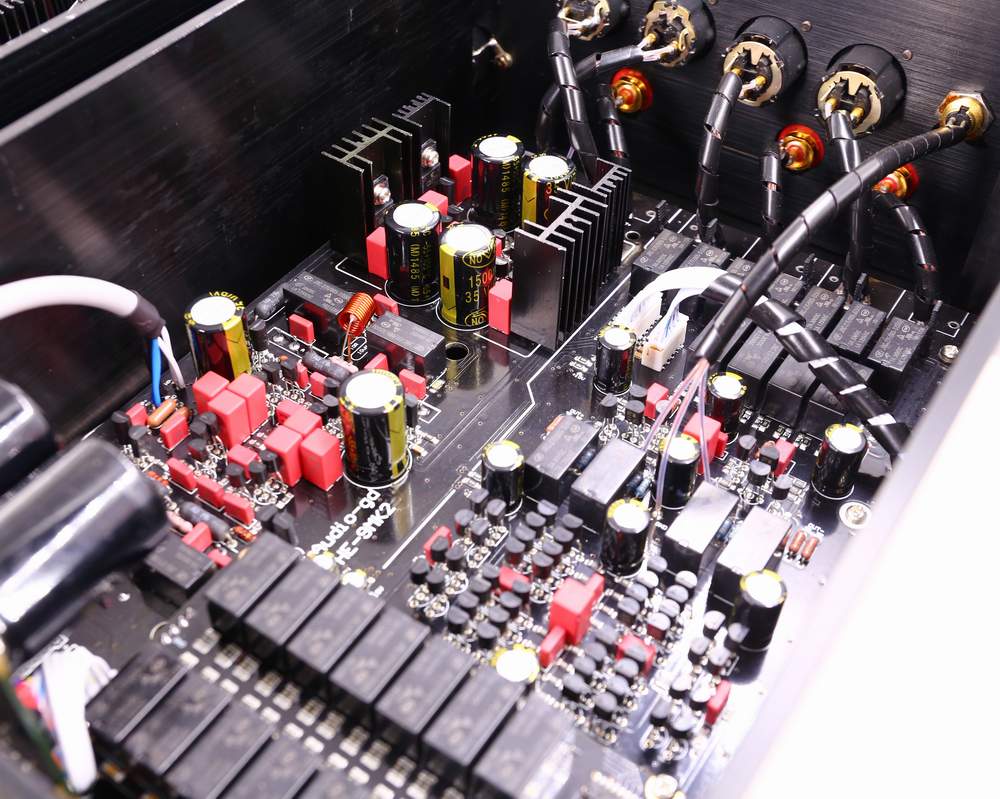 Audio-GD HE-9 LE - Balanced ACSS Pure Class A Headphone Amplifier and Preamplifier Built-in Linear Power Supply