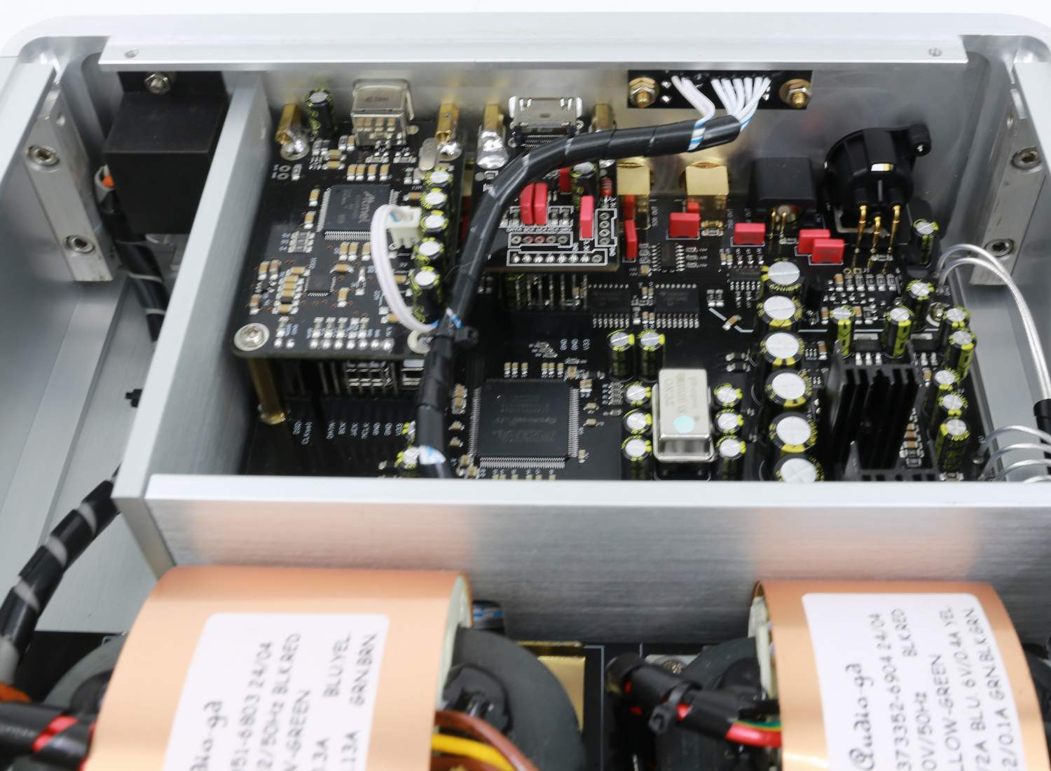 Audio-GD DI-25HE Digital Interface with Regenerative PSU | Amanero Combo 384 | Dual Accusilicon 90/98MHz Clock |
