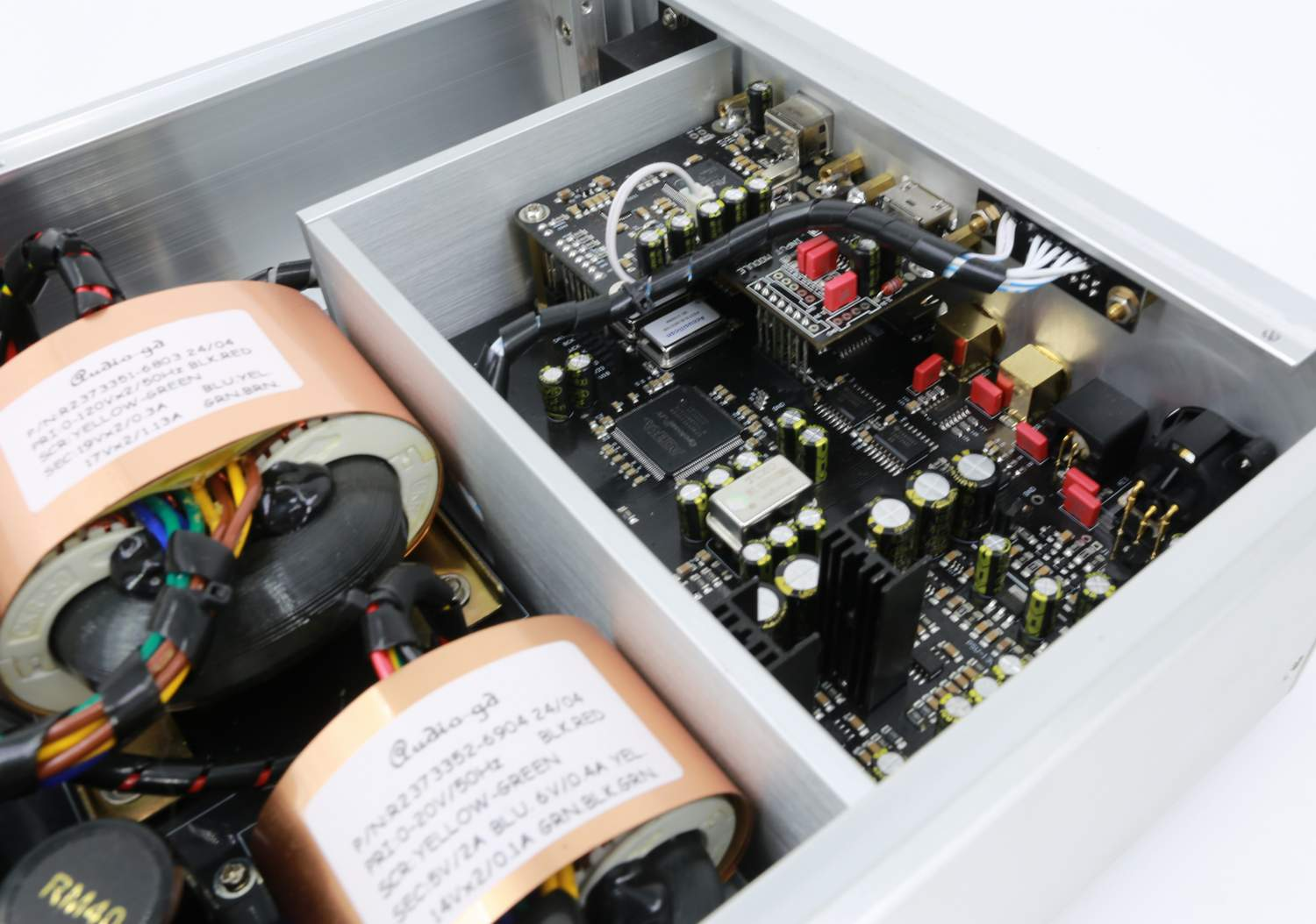 Audio-GD DI-25HE Digital Interface with Regenerative PSU | Amanero Combo 384 | Dual Accusilicon 90/98MHz Clock |