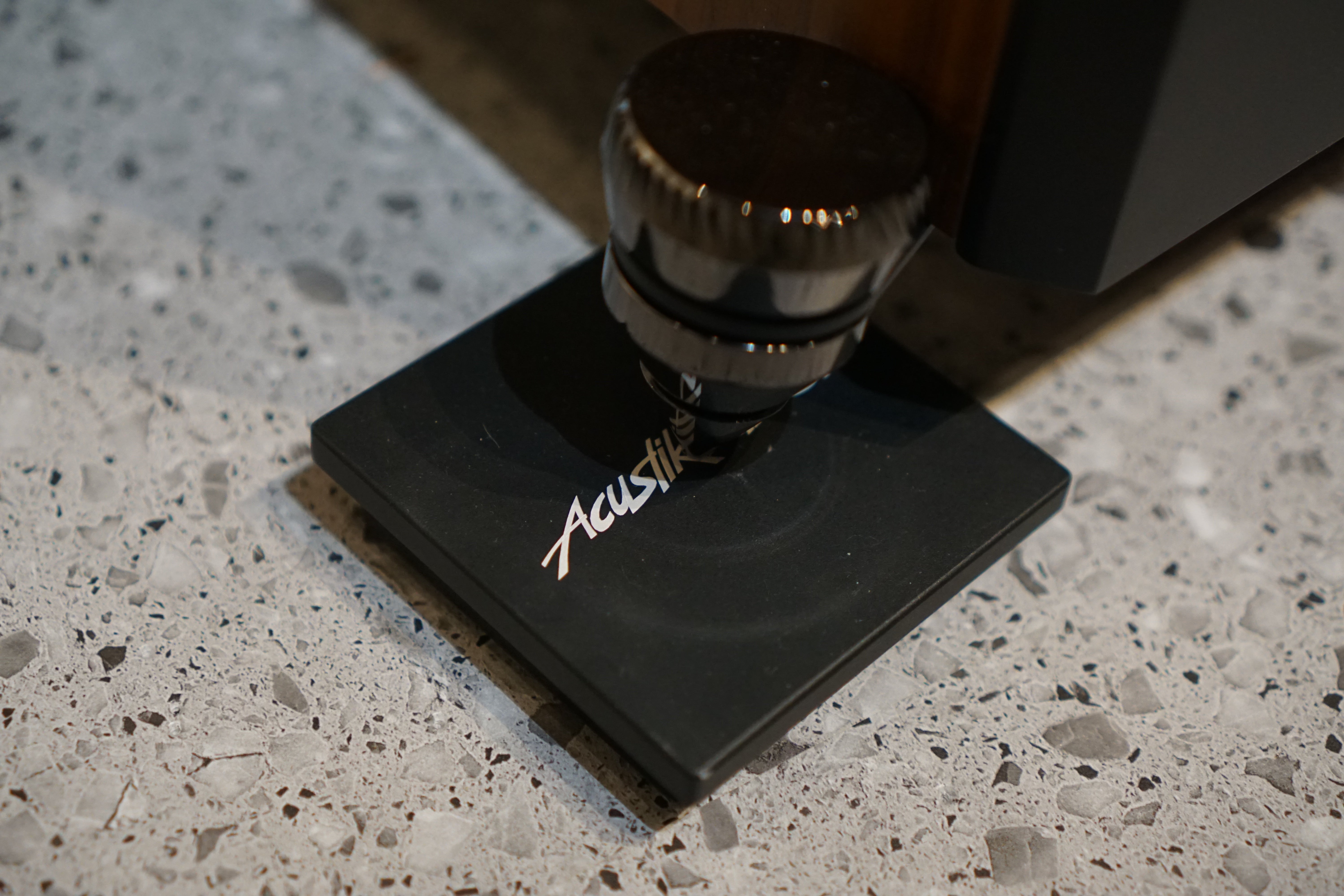 AcuslikLabor (TW) Isolation Mat - Vibration Isolator For Speakers, Turntables, Amplifiers, CD Players