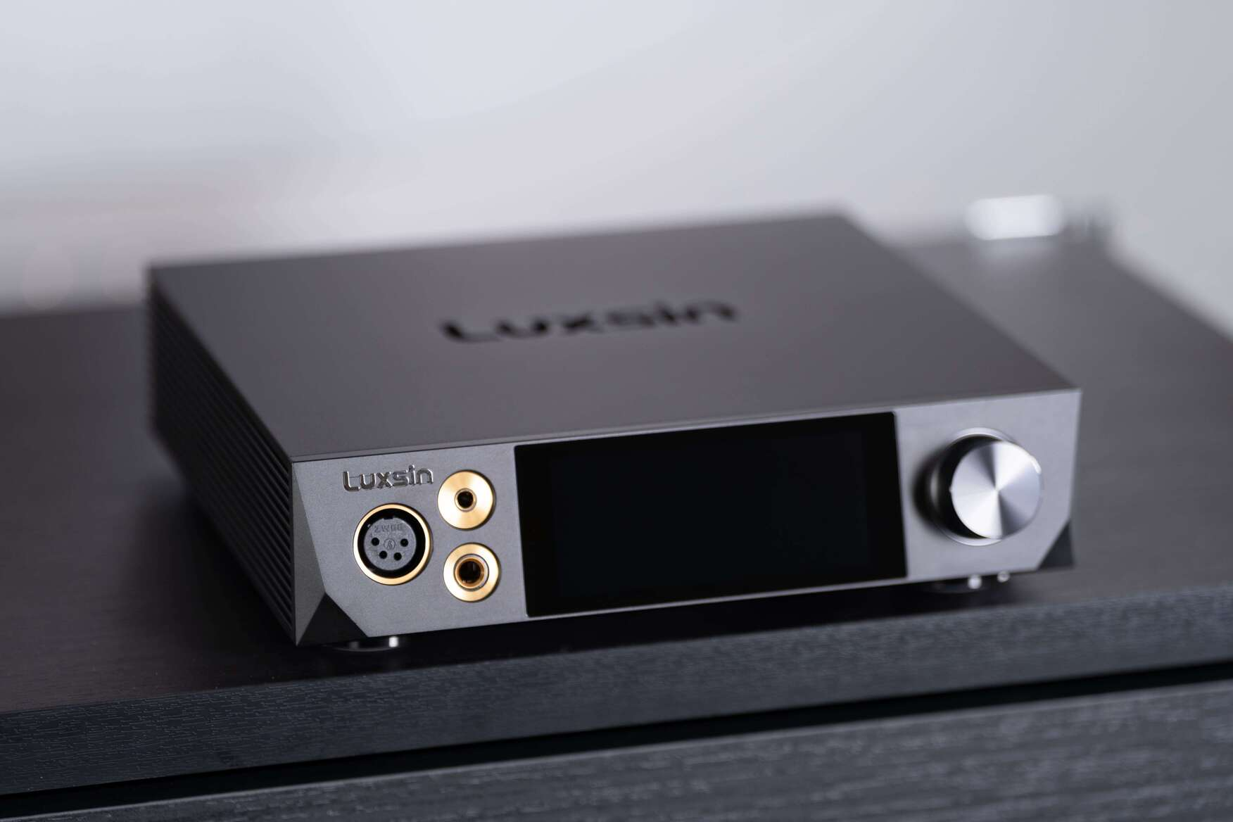 Luxsin X8 8*CS43198 DAC & Headphone Amplifier with World’s First AI-assisted EQ Tuning