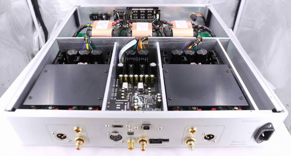 Audio-GD R-8 MK3 / R8 MK3 Real Balanced Fully Discrete R2R Ladder Desktop DAC