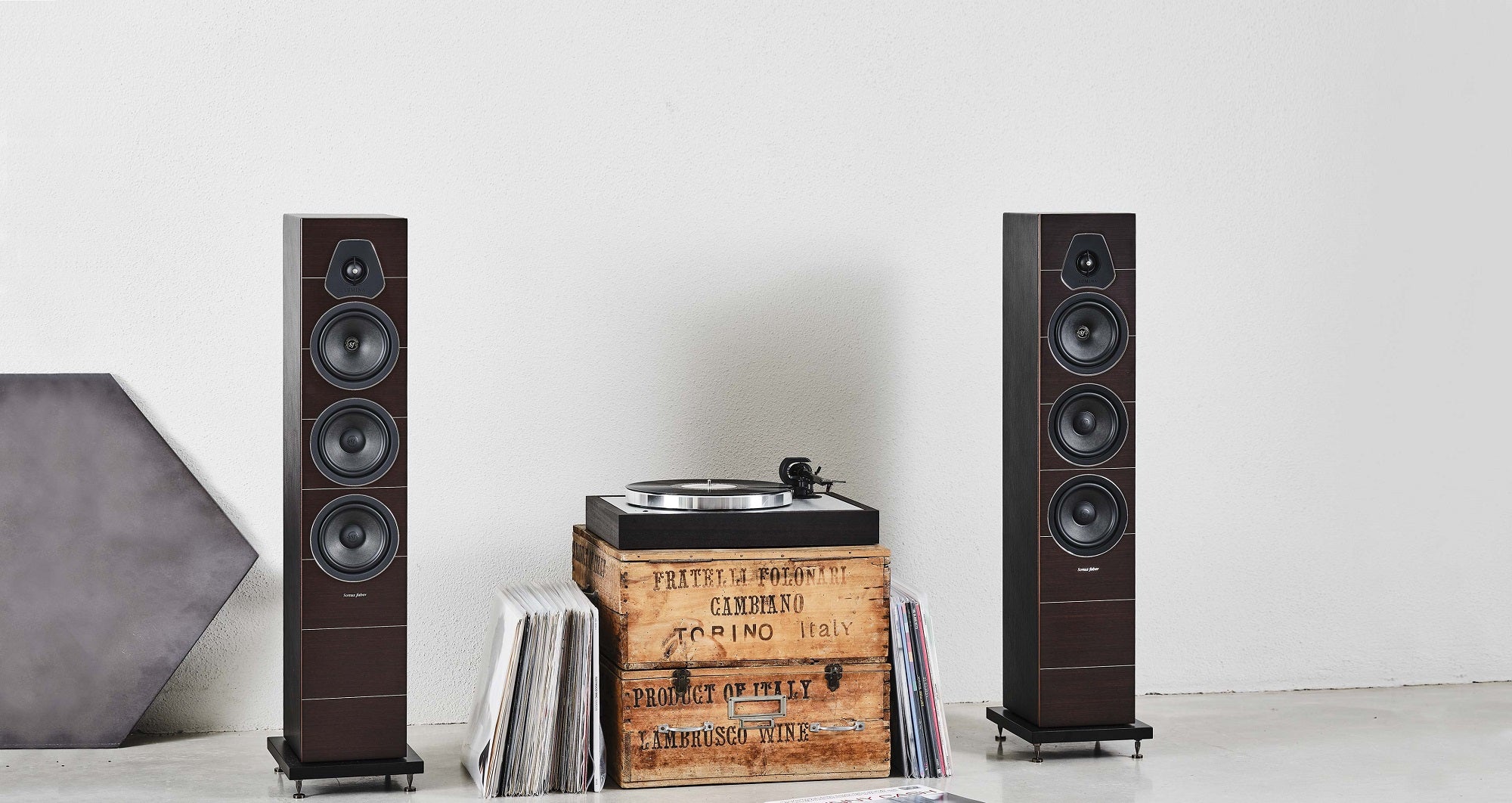 Sonus Faber LUMINA III - Passive 3-way Floorstanding Loudspeaker System with Vented Box Design