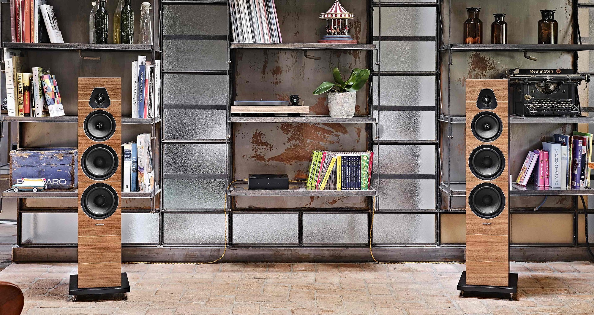 Sonus Faber LUMINA V - Flagship Lumina Collection Passive 3-way Floorstanding Loudspeaker System with Vented Box Design
