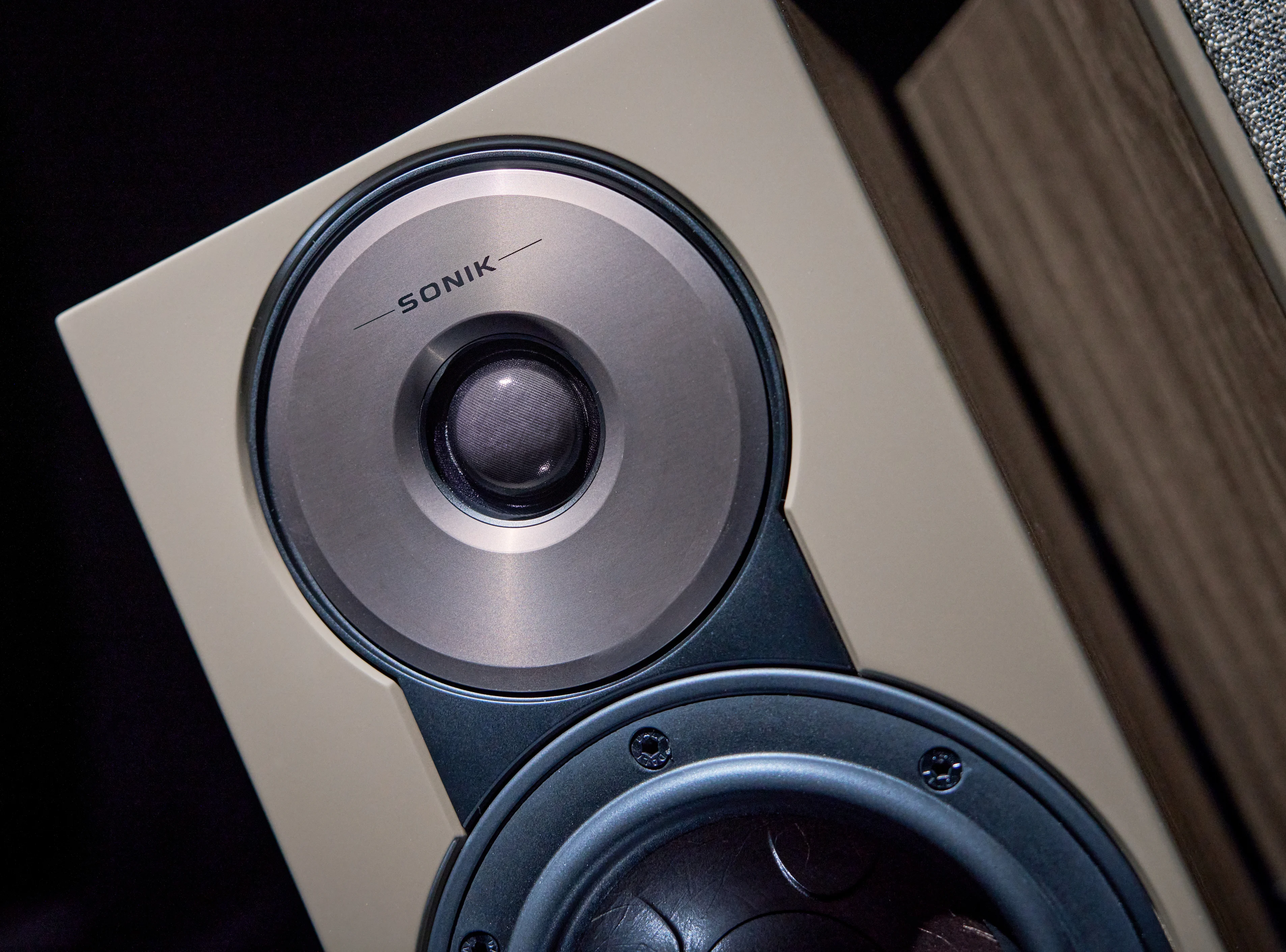 DALI SONIK 1 Bookshelf Speaker 5inch Wooden Fiber Woofer HiFi Passive Speakers