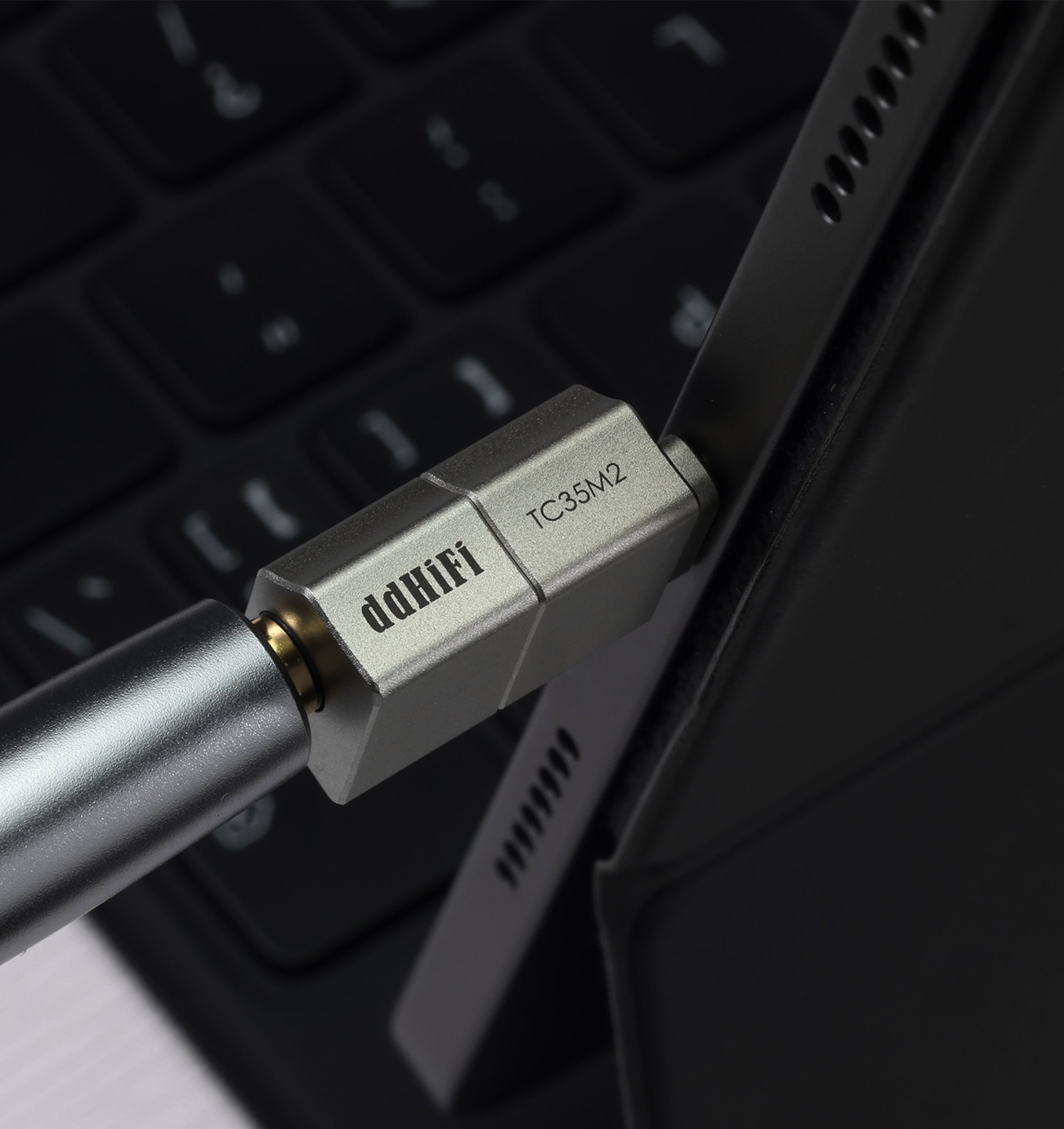 DDHiFi TC35M2  USB-C to 3.5mm Audio Decoder Adapter ESS Sabre ES9603Q
