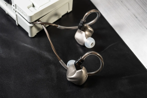 DITA Audio Mecha | Dynamic Universal IEMs