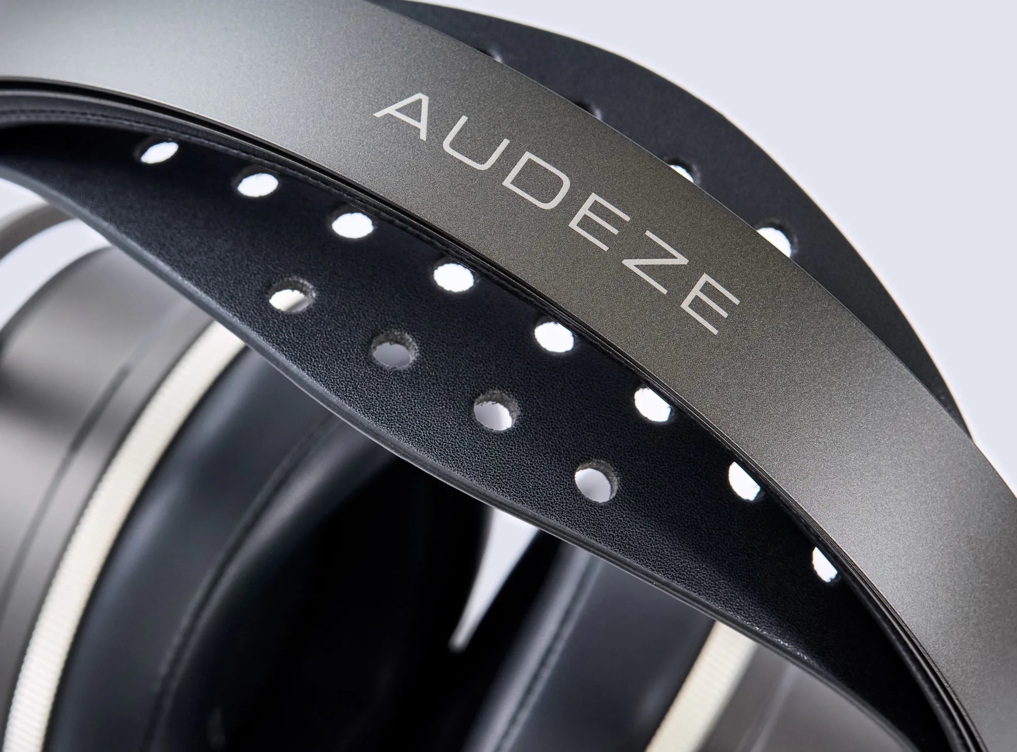 Audeze Maxwell 2 ANC Premium Wireless Gaming Headset Low Latency microphone xbox playstation switch PC