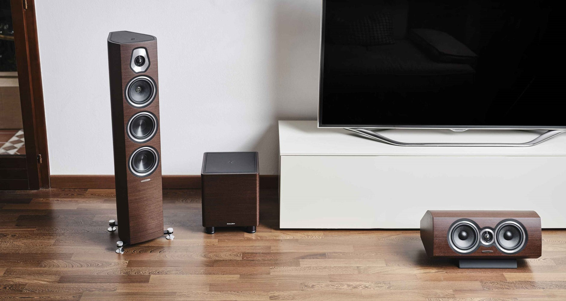 Sonus Faber SONETTO CENTER I - Passive 2-way Horizontal Center Loudspeaker System with Vented Box Design