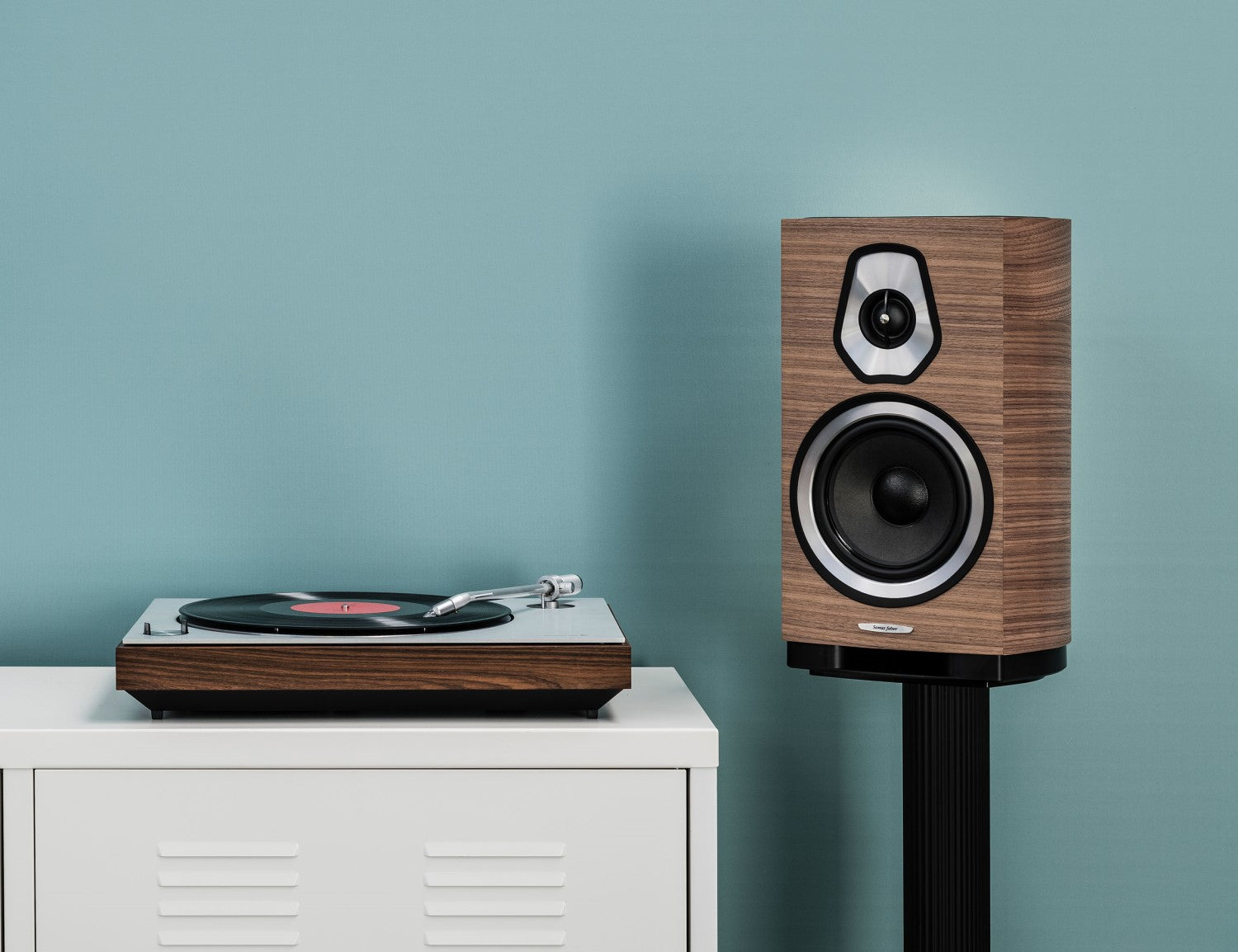 Sonus Faber SONETTO II - Passive 2-Way Bookshelf Loudspeaker System with Vented Box Design