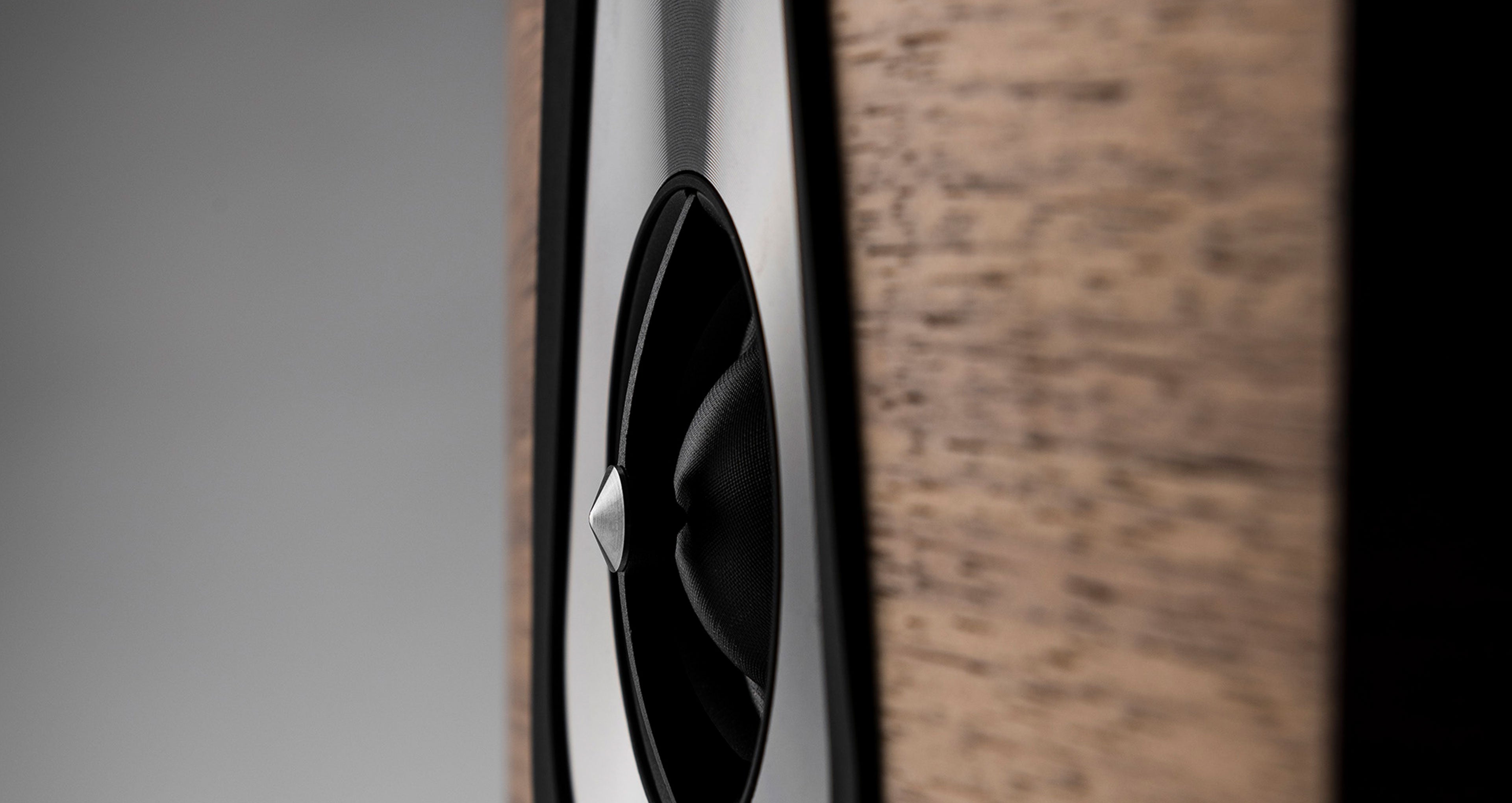 Sonus Faber SONETTO III - Passive 3-way Floorstanding Loudspeaker System with Vented Box Design