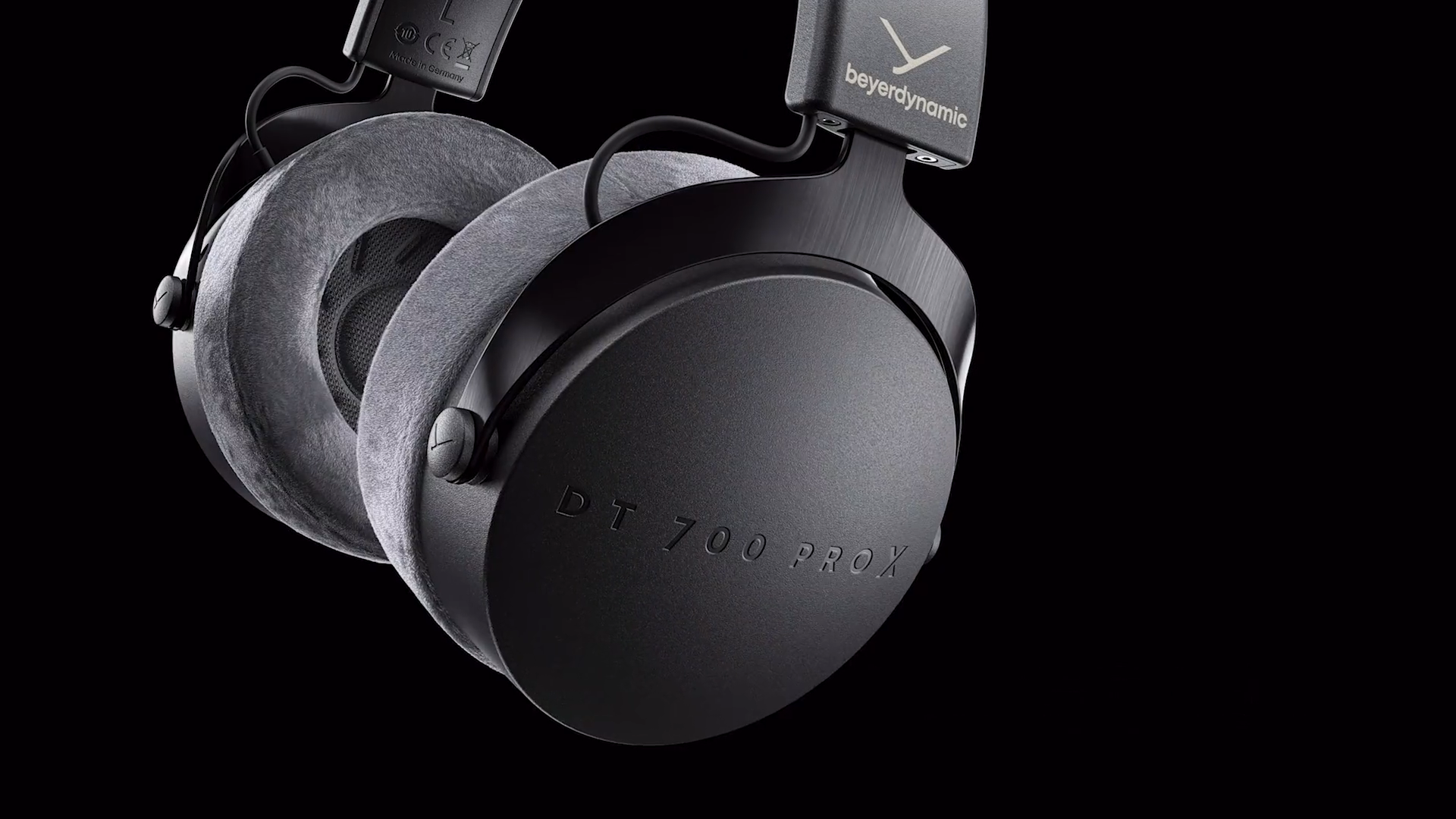 Beyerdynamic DT 700 PRO X (48 ohms) DT700 PRO X Closed Back Studio Headphones for Recording & Monitoring