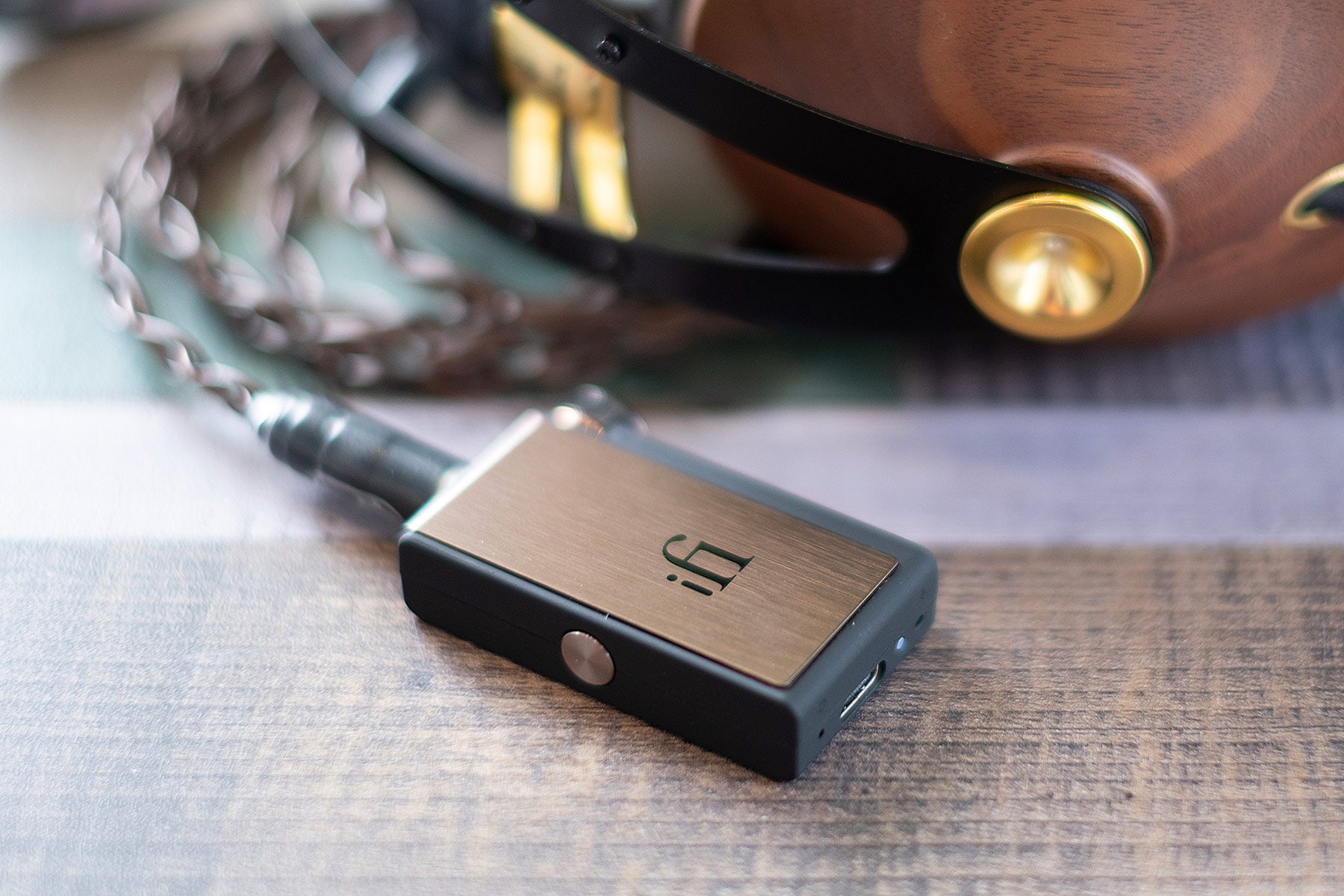 iFi Audio GO blu - Pocket Hi-Res Bluetooth DAC with 4.4mm Balance Headphone Output