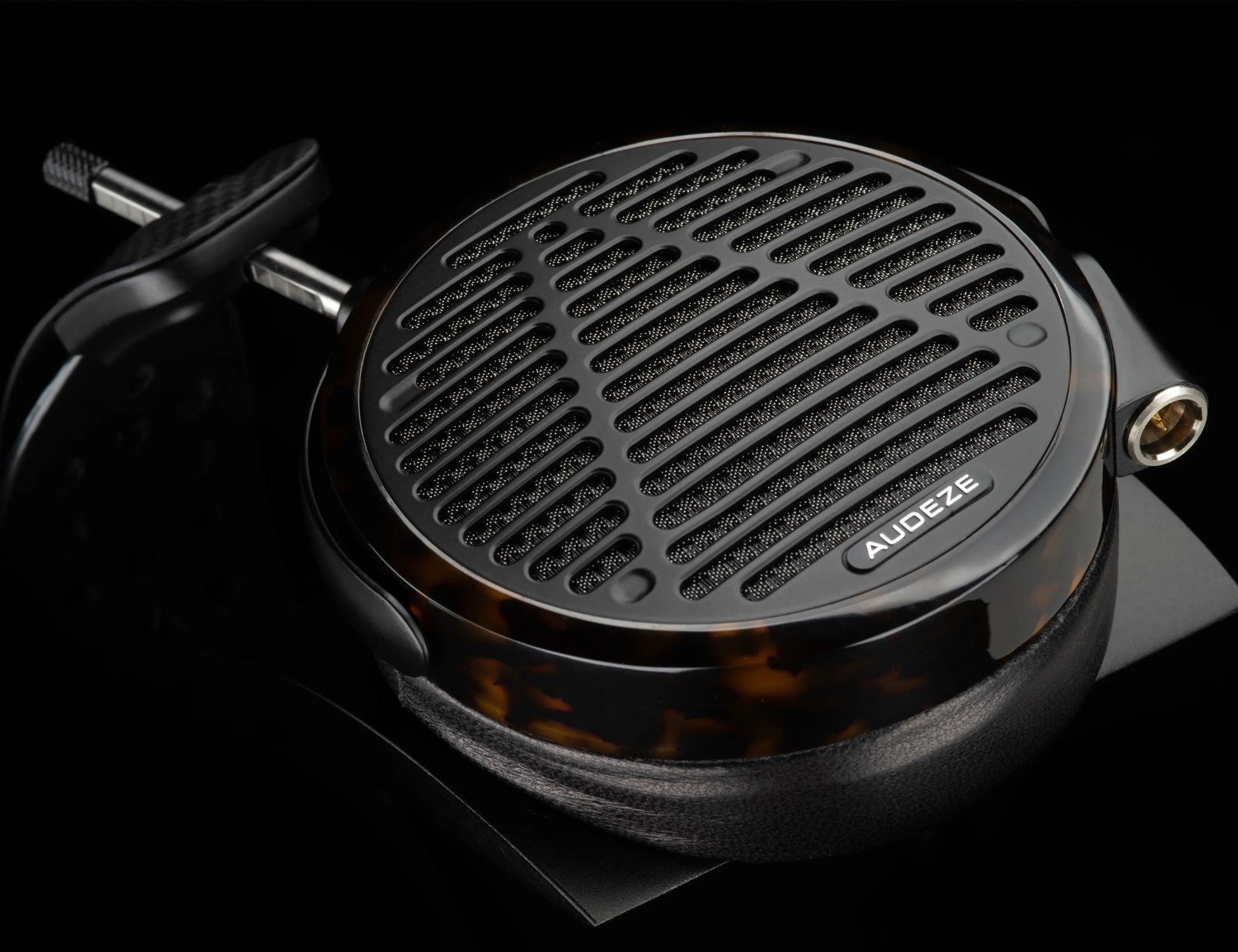Audeze LCD-5 / LCD5 Flagship Planar Magnetic Over-Ear Headphone Fluxor Magnets Fazor Waveguides