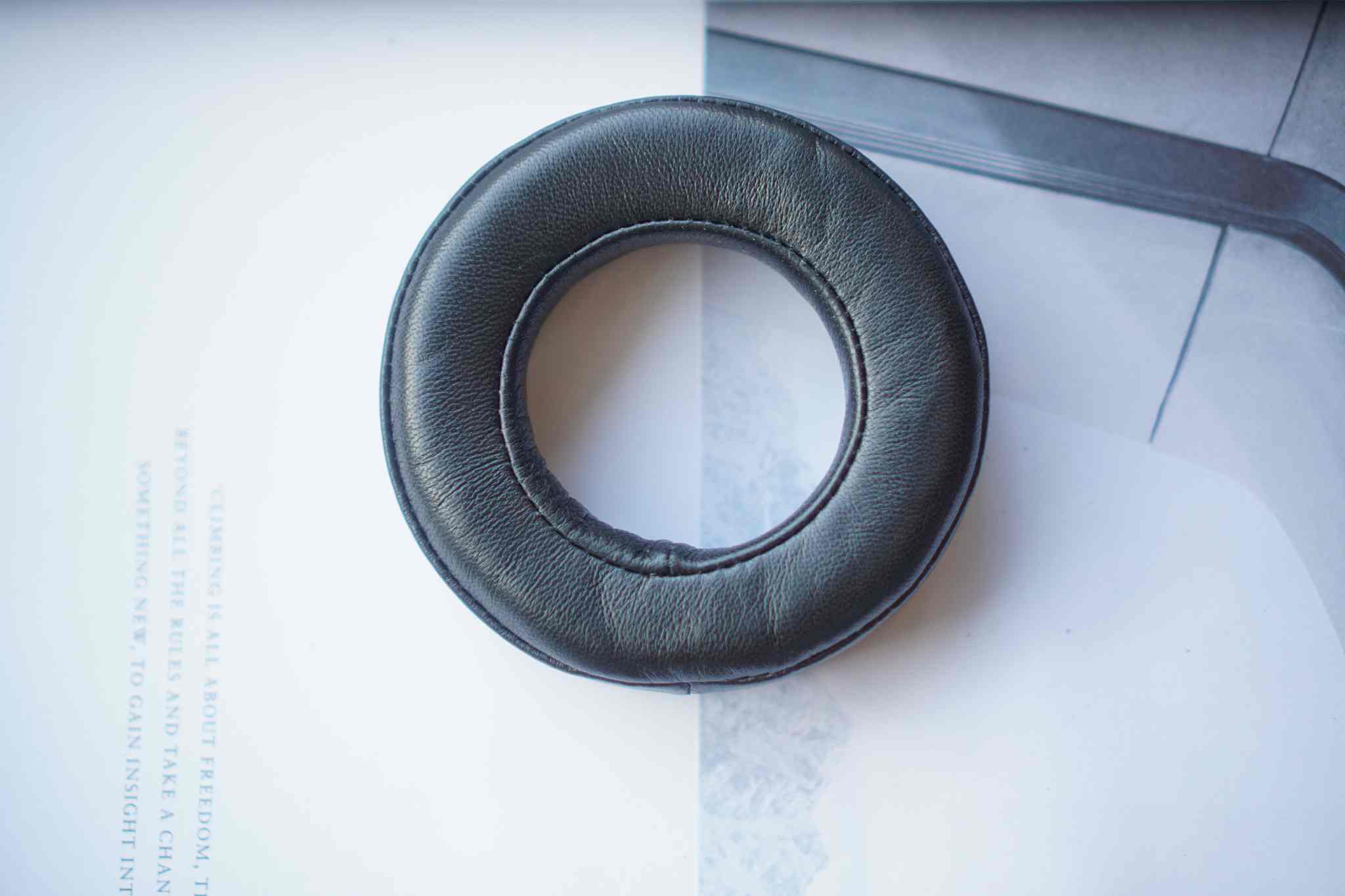 Class S Lambskin : Beyerdynamic DT770 / DT880 / DT990 / MMX300 / DT1770 / DT1990 / Amiron / T5 / T1