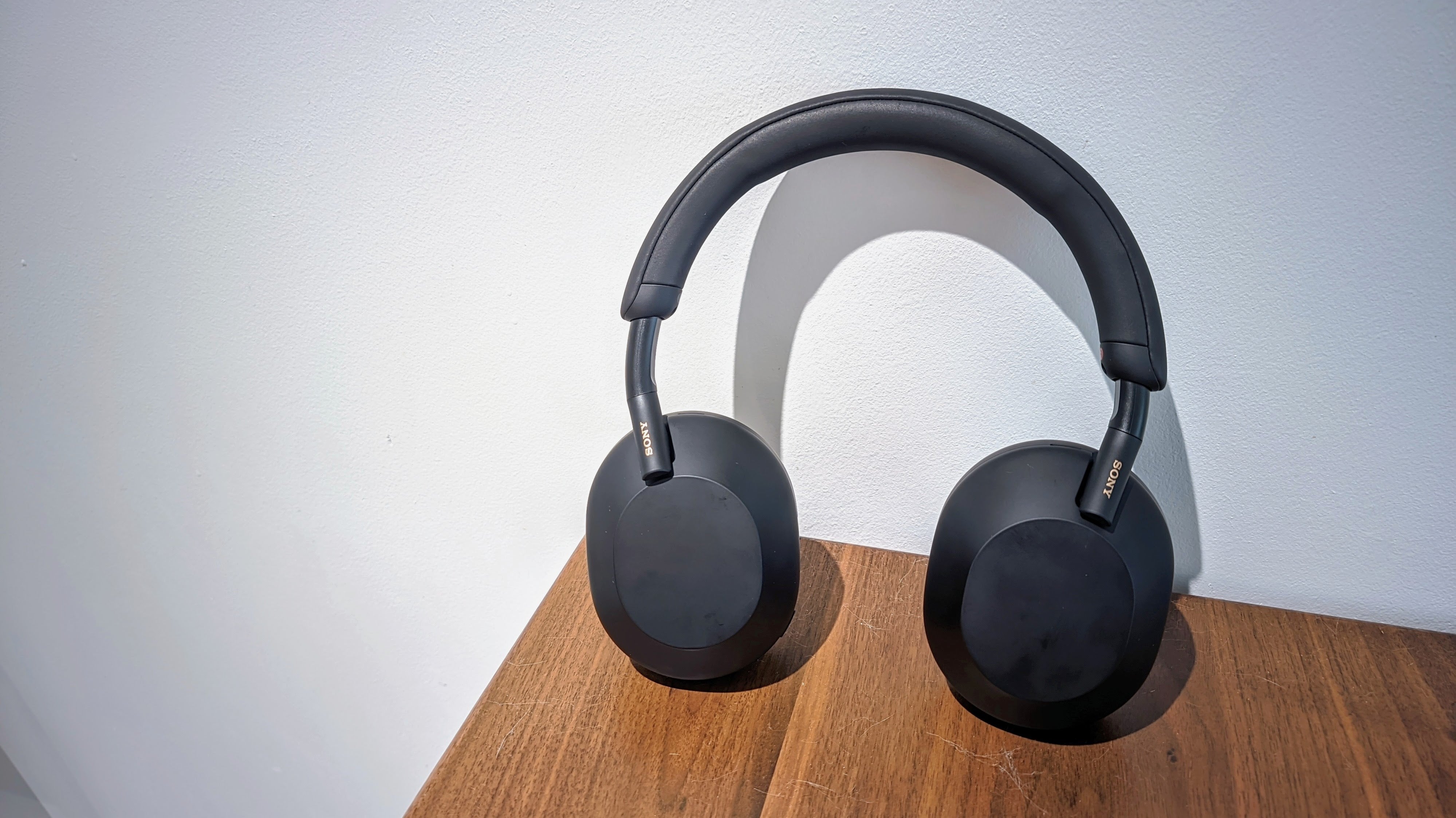 Sony WH-1000XM5 | first impression &amp; comparison with XM4