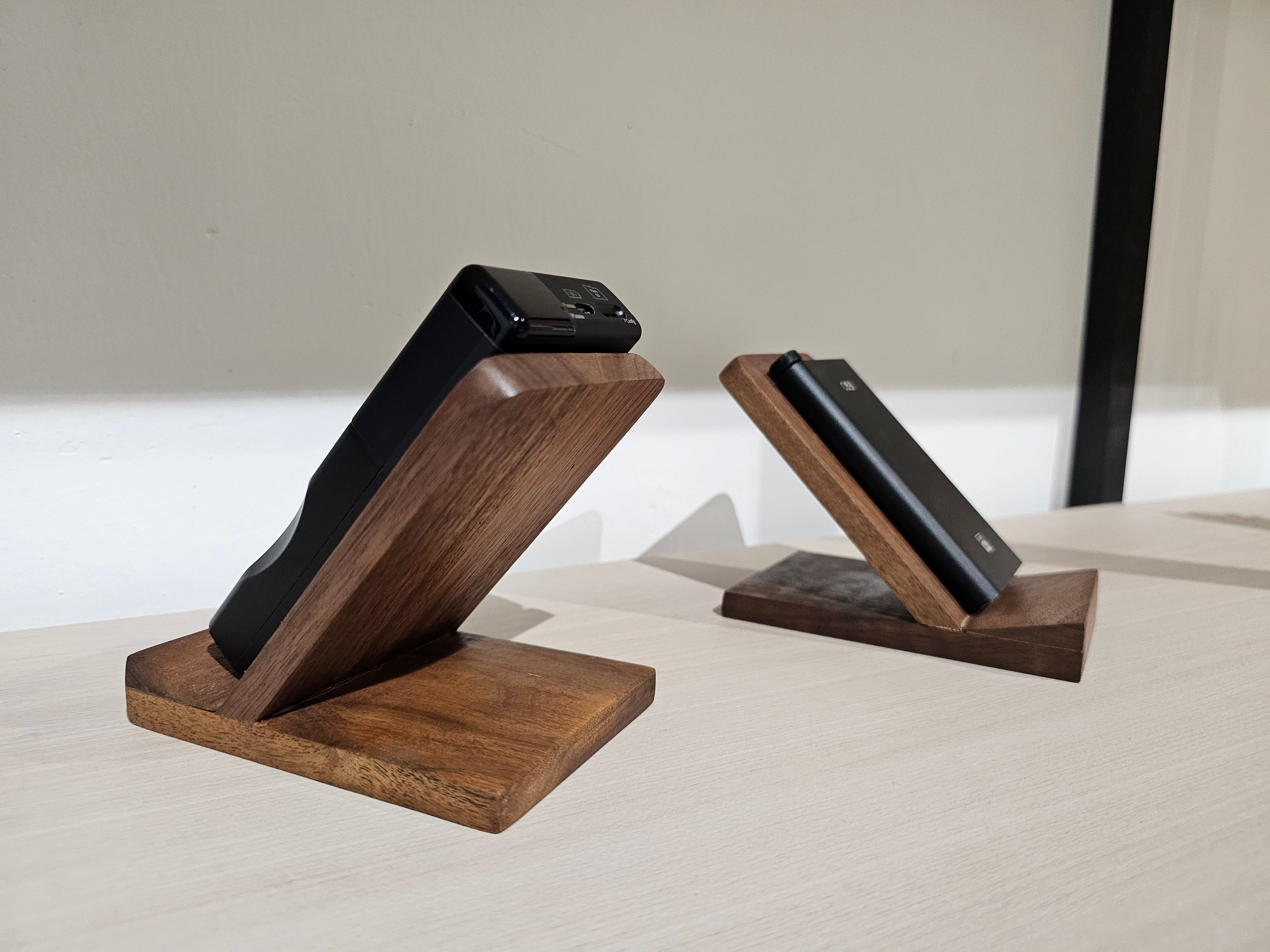 Stars Picker Mu - Wooden DAP Smartphone Stand