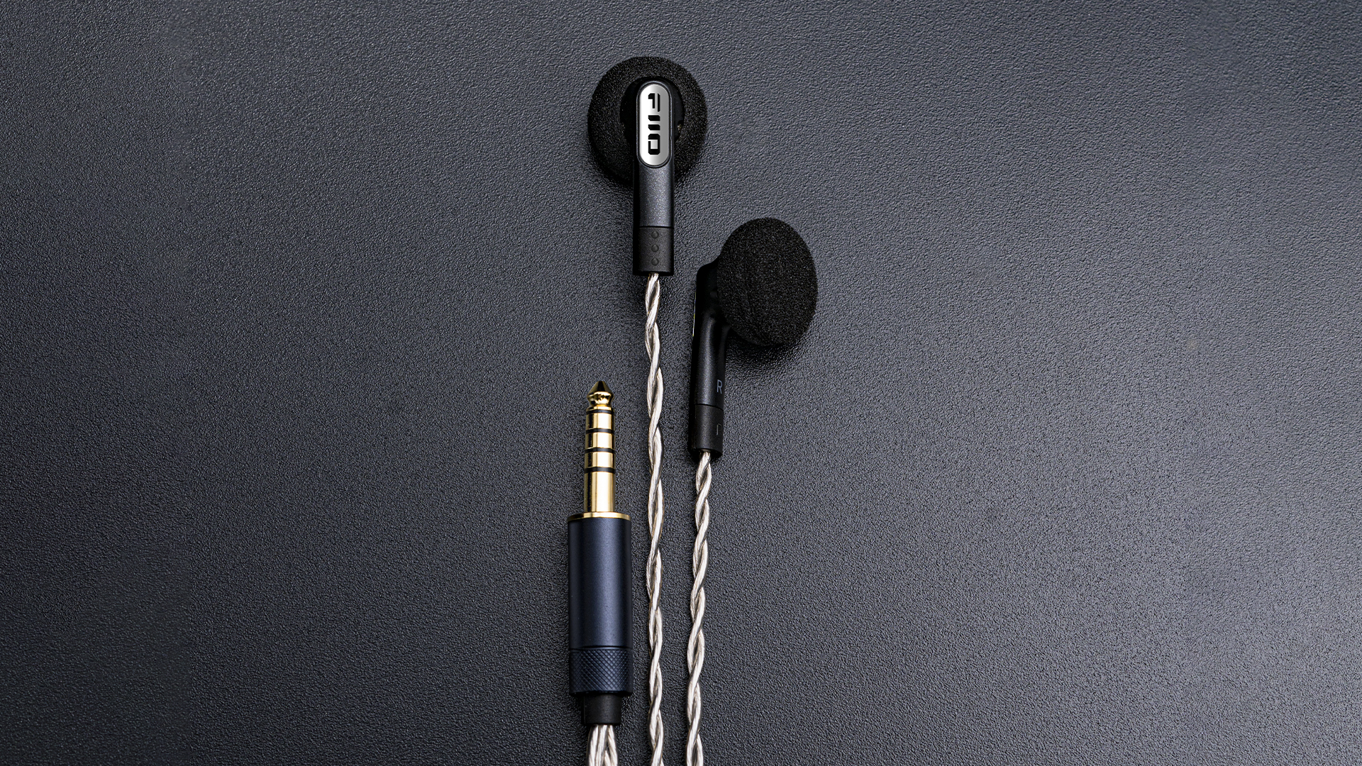 FiiO LS-4.4B - 0.78mm 2 pin to 4.4mm Balanced Earbuds Cable