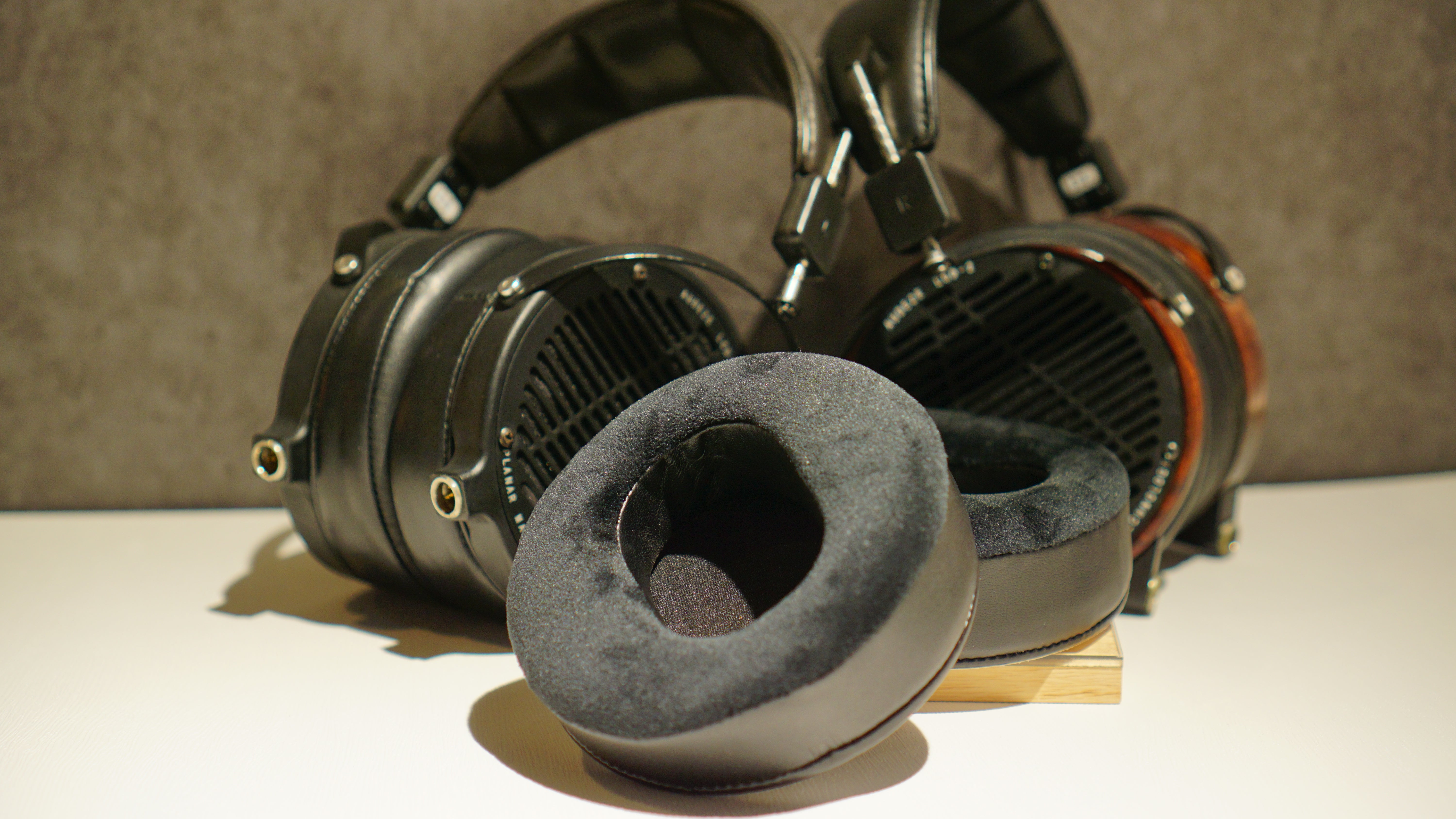 Class S Fusion: Audeze LCD-2 / LCD-3 / LCD-4 / LCD-X / LCD-CX / LCD-MX4 Earpads with sticker