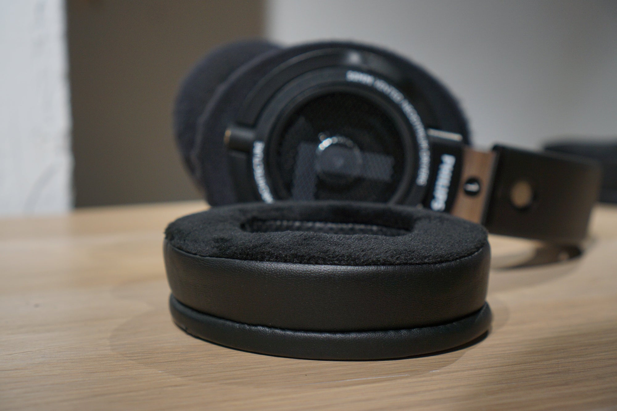 (Class A Lambskin, Protein Leather, Mesh Fabric, Velvet) Philips SHP9500 3rd party replacement earpads ear pad earpad