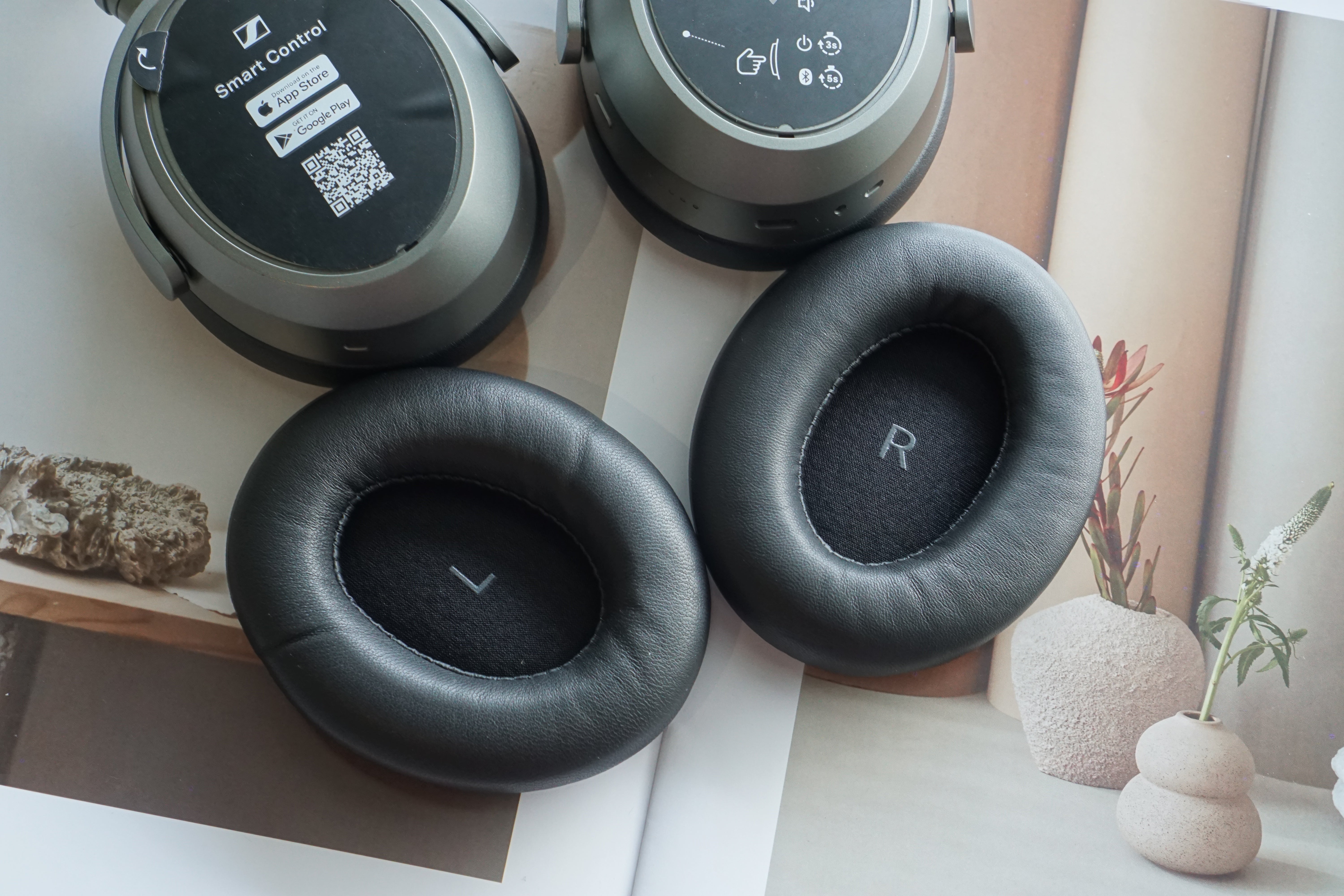 (Class B Protein) Earpads Sennheiser Momentum 4.0 M4AEBT Protein Leather Replacement Earpad with Bracket & Filter
