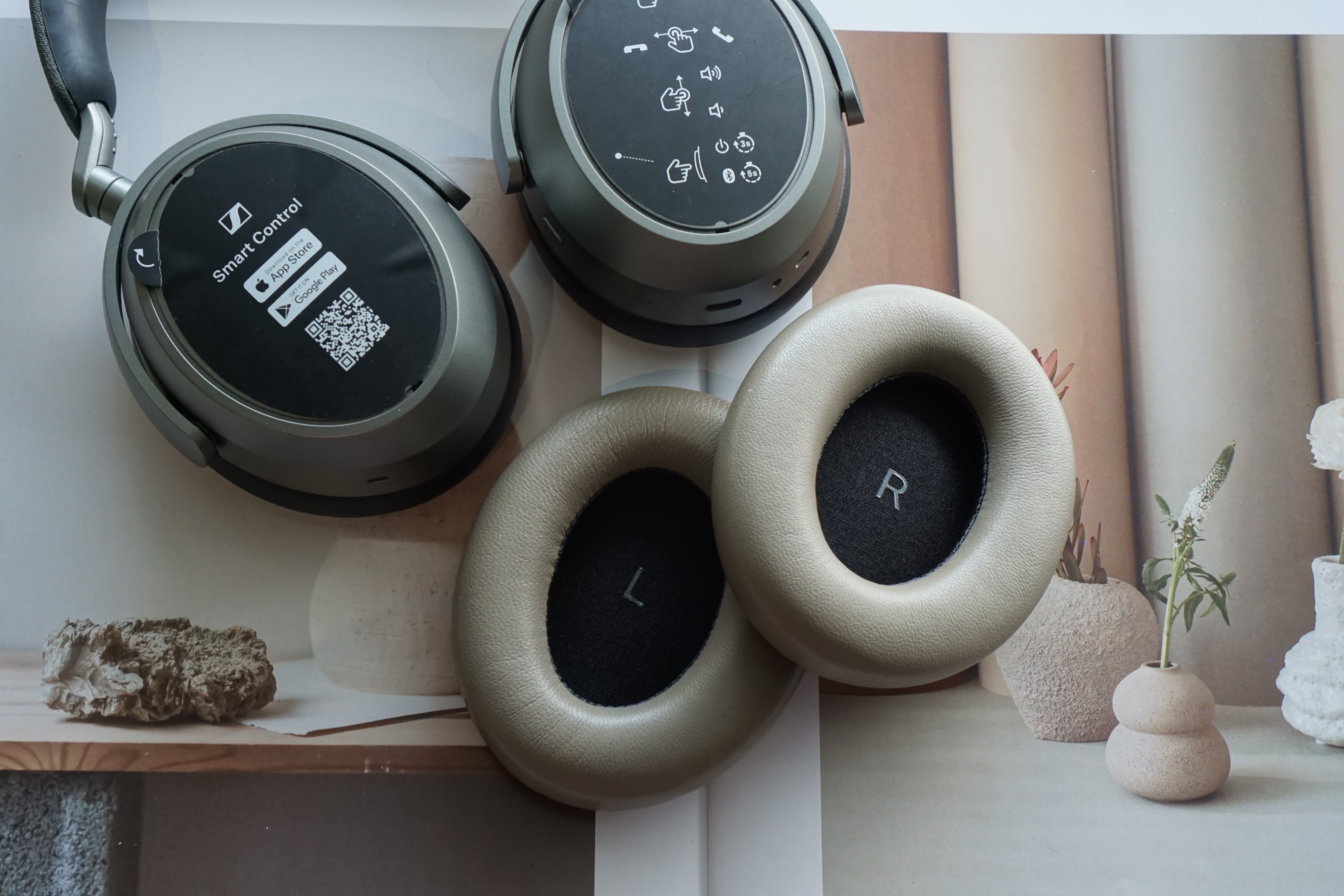 (Class B Protein) Earpads Sennheiser Momentum 4.0 M4AEBT Protein Leather Replacement Earpad with Bracket & Filter