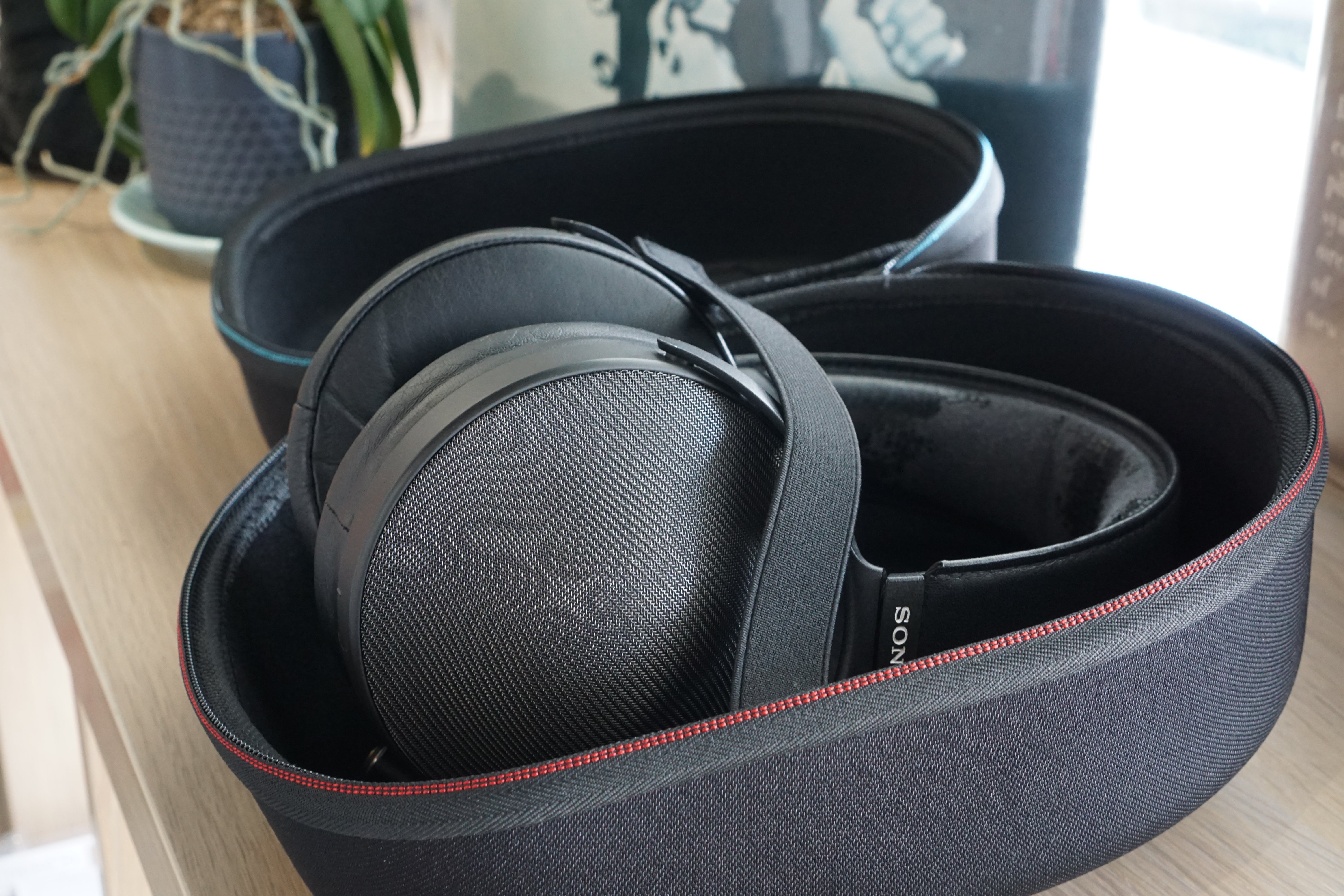 [Stars Picker] SP-15.5 Hard Shell Headphone Storage Bag | SP15.5 Compatible with HiFiMan, Audio Technica, Beyerdynamic