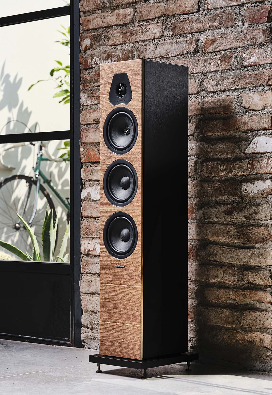 Sonus Faber LUMINA III - Passive 3-way Floorstanding Loudspeaker System with Vented Box Design