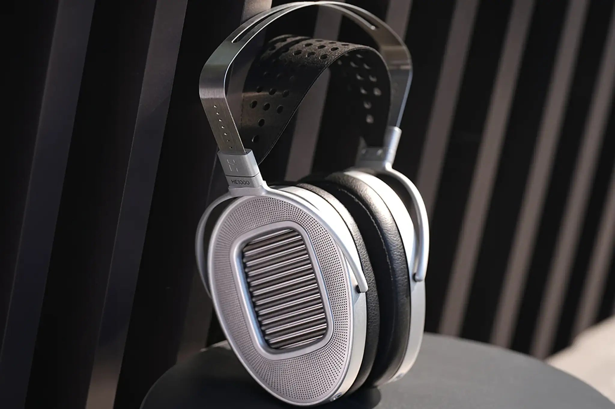 [PM FOR BEST PRICE] HIFIMAN HE1000 UNVEILED - Planar Magnetic Headphone