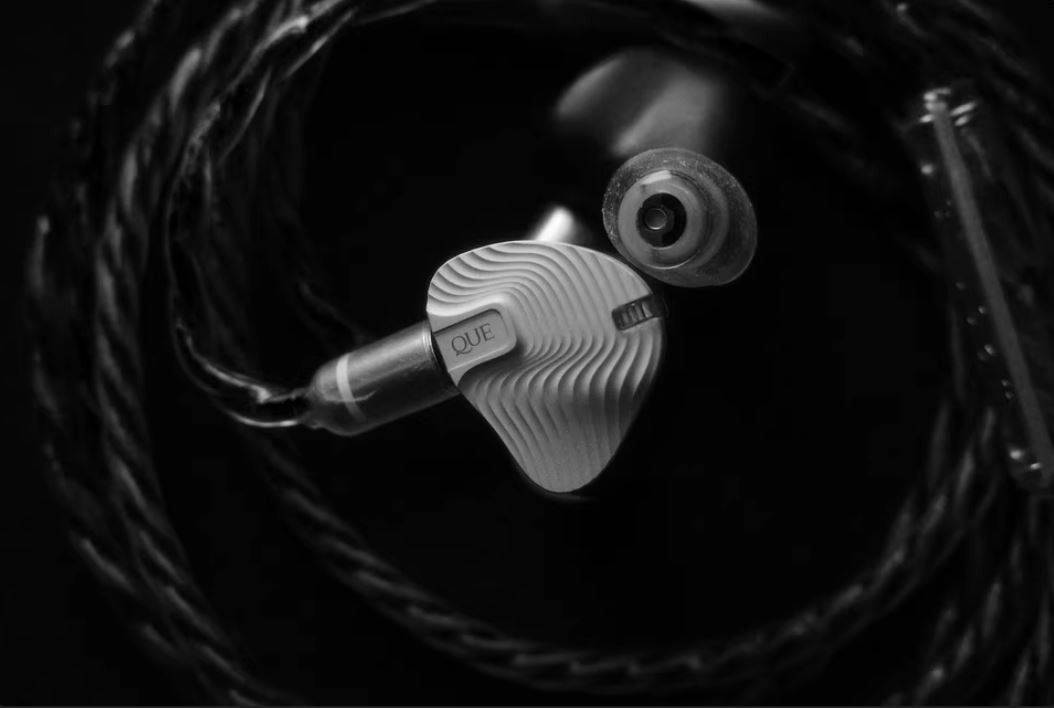 Yu9 Audio QUE 1DD + 3BA In-Ear Monitor