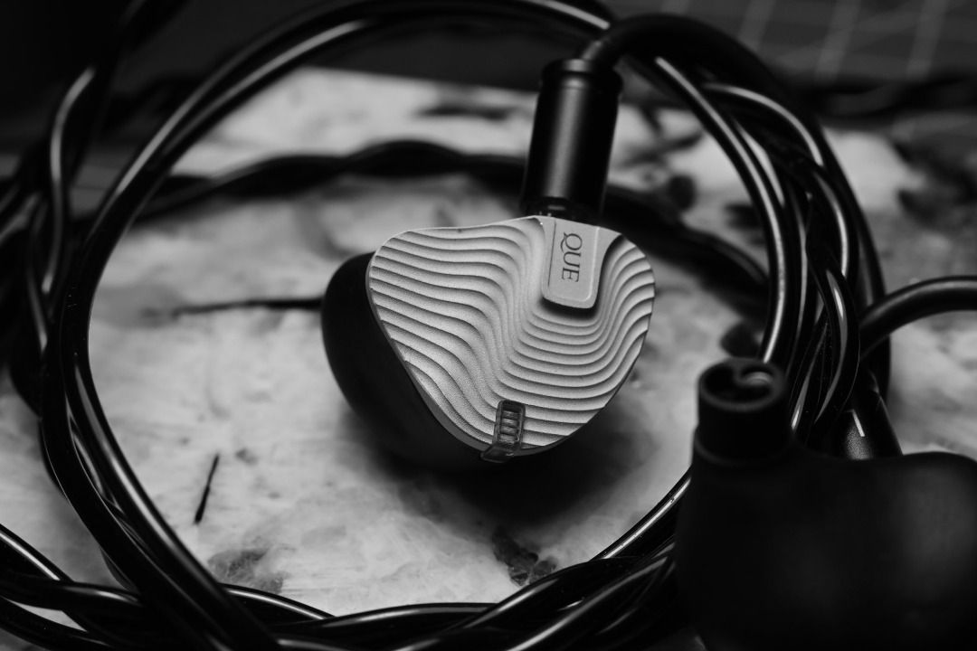 Yu9 Audio QUE 1DD + 3BA In-Ear Monitor