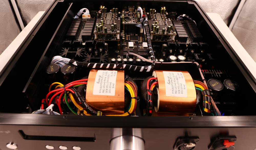 [PM Best Price] Audio-GD R-28 (2022 Edition) R28 Desktop DAC Amplifier Preamp R-2R Resistor Ladders DAC Native DSD